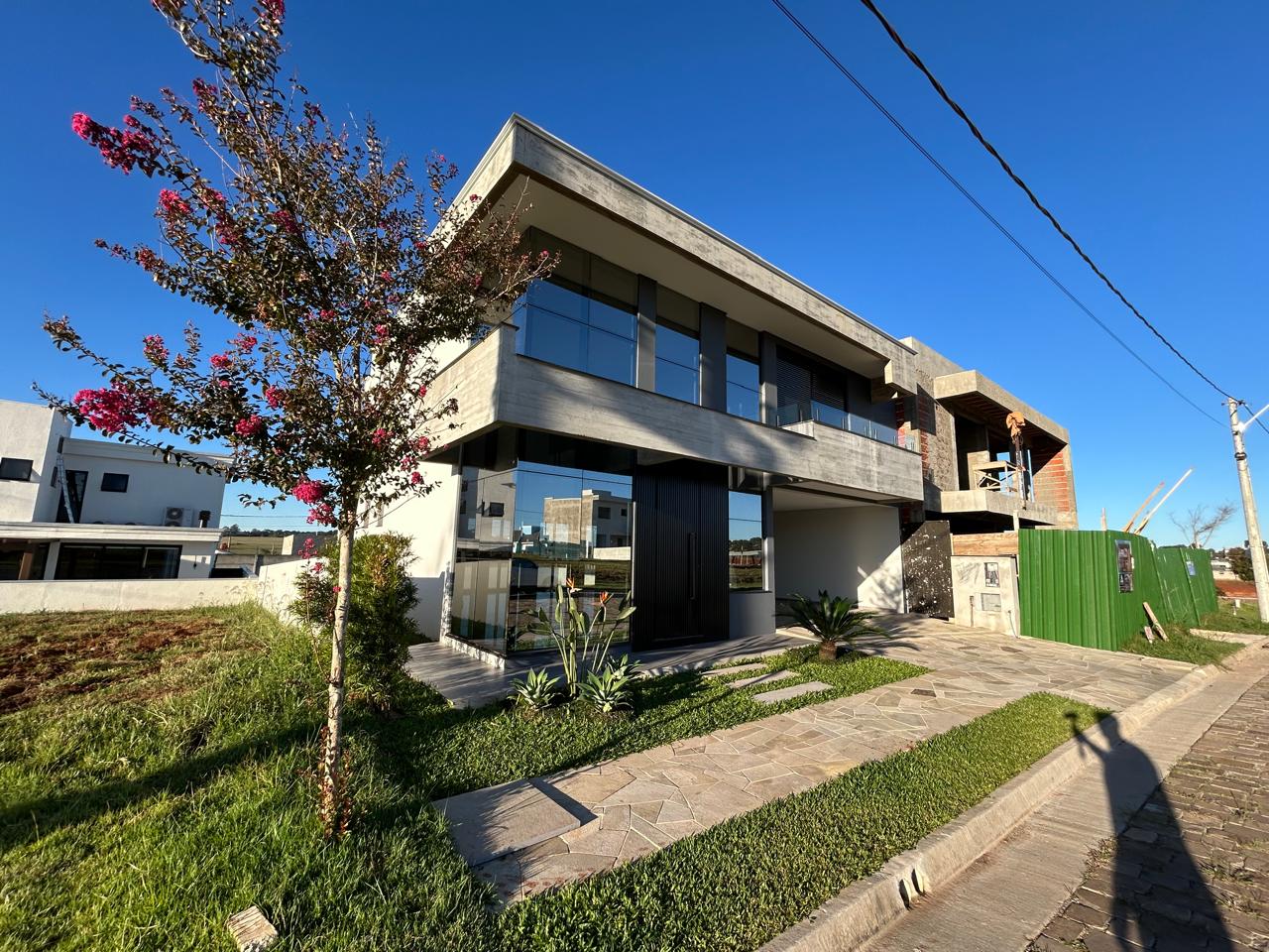 Casa em Condomínio Terrano